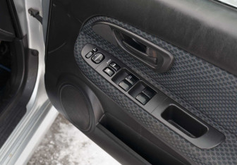 Подержанный автомобиль Subaru Impreza Wagon 2007 года (15 фото)