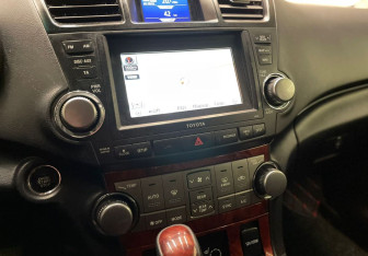 Подержанный автомобиль Toyota Highlander 2013 года (12 фото)