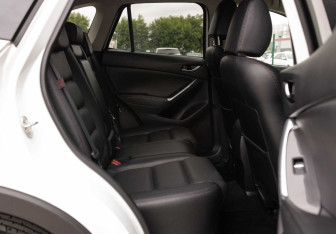 Подержанный автомобиль Mazda CX-5 2017 года (21 фото)