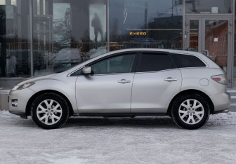 Подержанный автомобиль Mazda CX-7 2008 года (8 фото)