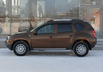 Подержанный автомобиль Renault Duster 2015 года (8 фото)