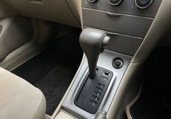 Подержанный автомобиль Toyota Corolla Wagon 2005 года (12 фото)