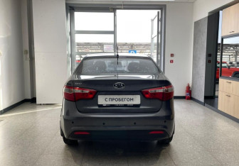 Подержанный автомобиль Kia Rio Sedan 2012 года (6 фото)