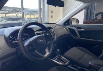 Подержанный автомобиль Hyundai Creta 2016 года (7 фото)