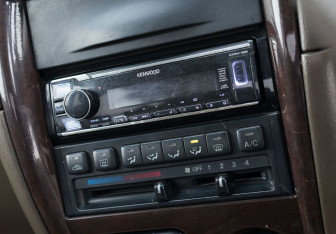 Подержанный автомобиль Mazda Capella Sedan 1999 года (13 фото)