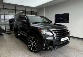 Подержанный автомобиль Lexus LX 2014 года (3 фото)
