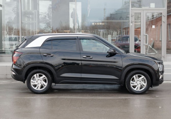 Подержанный автомобиль Hyundai Creta 2022 года (4 фото)