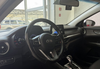 Подержанный автомобиль Kia K3 Sedan 2018 года (7 фото)