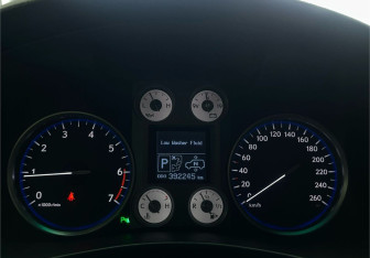 Подержанный автомобиль Lexus LX 2008 года (17 фото)