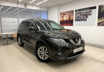 Подержанный автомобиль Nissan X-Trail 2017 года (3 фото)