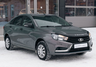 Подержанный автомобиль LADA (ВАЗ) Vesta Sedan 2021 года (3 фото)