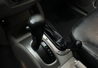 Подержанный автомобиль Mitsubishi L200 2007 года (11 фото)