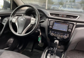 Подержанный автомобиль Nissan Qashqai 2014 года (18 фото)
