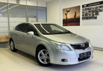 Подержанный автомобиль Toyota Avensis Sedan 2009 года (3 фото)