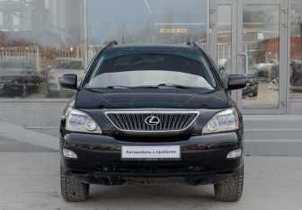 Подержанный автомобиль Lexus RX 2004 года (2 фото)