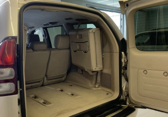 Подержанный автомобиль Toyota Land Cruiser Prado 2006 года (7 фото)