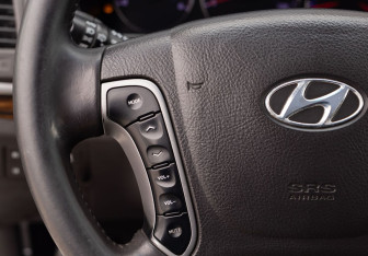 Подержанный автомобиль Hyundai Santa Fe 2011 года (12 фото)