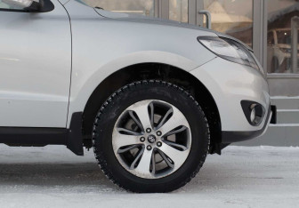 Подержанный автомобиль Hyundai Santa Fe 2011 года (9 фото)