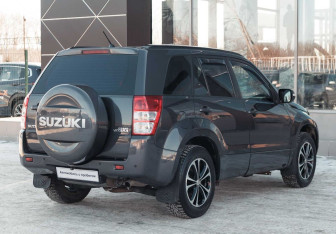 Подержанный автомобиль Suzuki Grand Vitara 2011 года (5 фото)