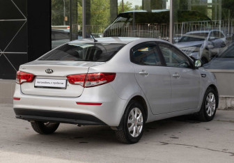 Подержанный автомобиль Kia Rio Sedan 2015 года (5 фото)