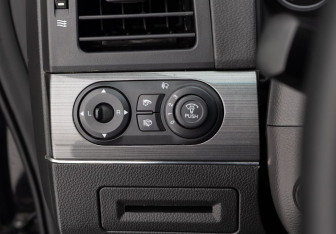 Подержанный автомобиль Chevrolet Captiva 2007 года (16 фото)