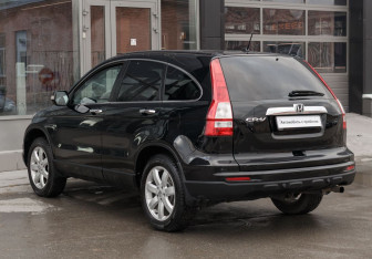 Подержанный автомобиль Honda CR-V 2012 года (7 фото)
