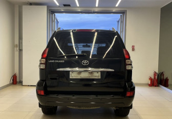 Подержанный автомобиль Toyota Land Cruiser Prado 2007 года (5 фото)