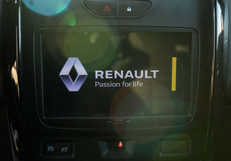 Подержанный автомобиль Renault Duster 2018 года (14 фото)