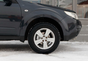 Подержанный автомобиль Subaru Forester Suv 2008 года (9 фото)