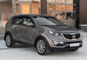Подержанный автомобиль Kia Sportage 2011 года (3 фото)