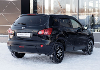 Подержанный автомобиль Nissan Qashqai 2007 года (5 фото)