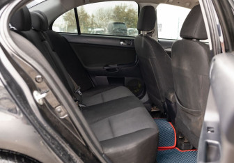 Подержанный автомобиль Mitsubishi Lancer Sedan 2007 года (18 фото)