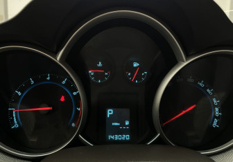 Подержанный автомобиль Chevrolet Cruze Sedan 2011 года (10 фото)
