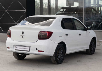 Подержанный автомобиль Renault Logan Sedan 2015 года (5 фото)