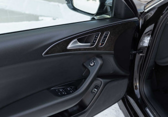 Подержанный автомобиль Audi A6 Sedan 2016 года (18 фото)