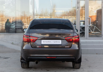 Подержанный автомобиль LADA (ВАЗ) Vesta Sedan 2018 года (6 фото)