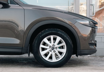 Подержанный автомобиль Mazda CX-5 2017 года (9 фото)