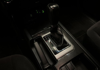 Подержанный автомобиль Toyota Land Cruiser Prado 2016 года (7 фото)
