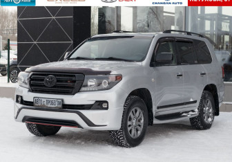 Подержанный автомобиль Toyota Land Cruiser Suv 2008 года (1 фото)