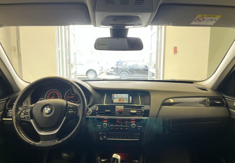 Подержанный автомобиль BMW X3 2016 года (9 фото)