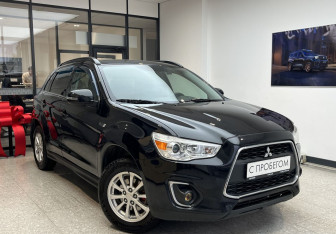 Подержанный автомобиль Mitsubishi ASX 2013 года (3 фото)