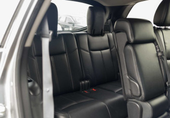 Подержанный автомобиль Nissan Pathfinder 2016 года (22 фото)