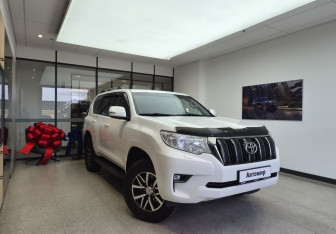 Подержанный автомобиль Toyota Land Cruiser Prado 2018 года (3 фото)