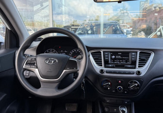 Подержанный автомобиль Hyundai Solaris Sedan 2021 года (19 фото)