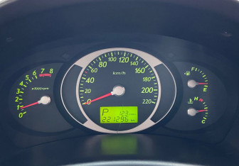 Подержанный автомобиль Hyundai Tucson 2006 года (9 фото)