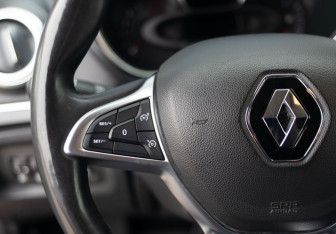 Подержанный автомобиль Renault Kaptur 2021 года (12 фото)