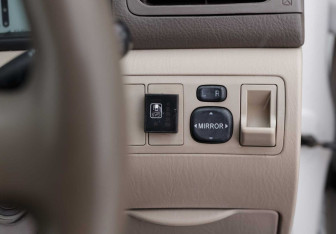 Подержанный автомобиль Toyota Corolla Wagon 2002 года (16 фото)