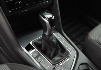 Подержанный автомобиль Volkswagen Tiguan 2021 года (14 фото)