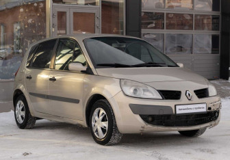 Подержанный автомобиль Renault Scenic 2007 года (3 фото)
