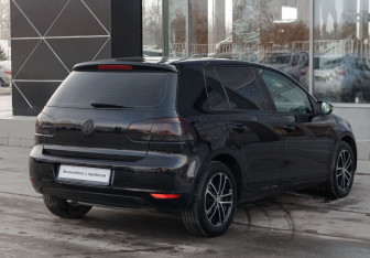 Подержанный автомобиль Volkswagen Gol 2011 года (5 фото)